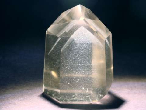 phqp359-phantom-quartz-crystal.jpg