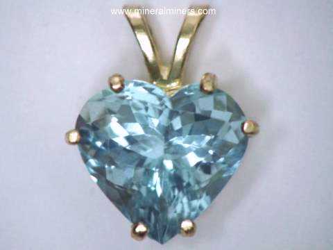 Aquamarine Pendants: natural aquamarine pendants