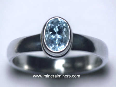 Heavy Quality Solid Sterling Silver 9x7mm Natural Aquamarine Solitaire Band Ring 