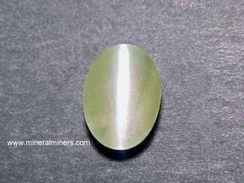 Chrysoberyl Catseye Gemstone