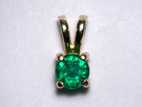 Natural Emerald Pendant