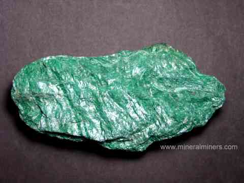 Fuchsite Mica Mineral Specimens: natural green fuchsite