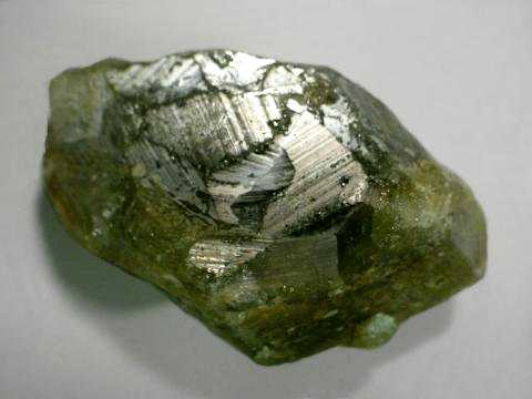 Green grossular garnet sale