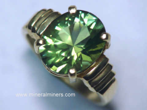 Green Tourmaline Ring in 18K Yellow Gold – www.igorman.com