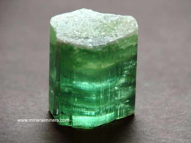 Green Tourmaline Crystal: natural color green tourmaline crystals