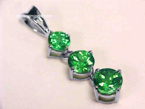 Grenat Tsavorite. 0.23 Carats. Tsavorite Mine Gogogogo -  Israel